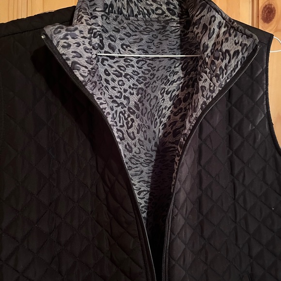 Reversible quilted vest - Picture 1 of 7